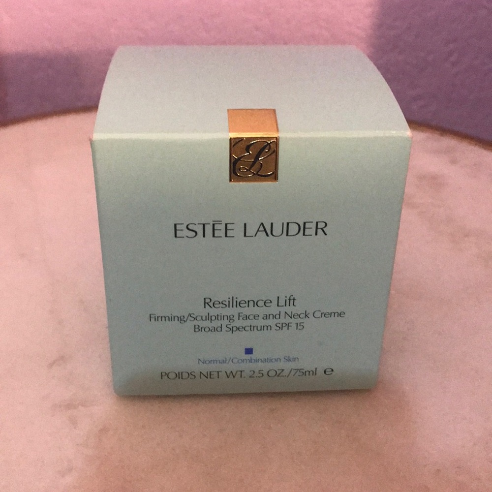 BRAND NEW EL Resilience Lift face/neck moisturizer